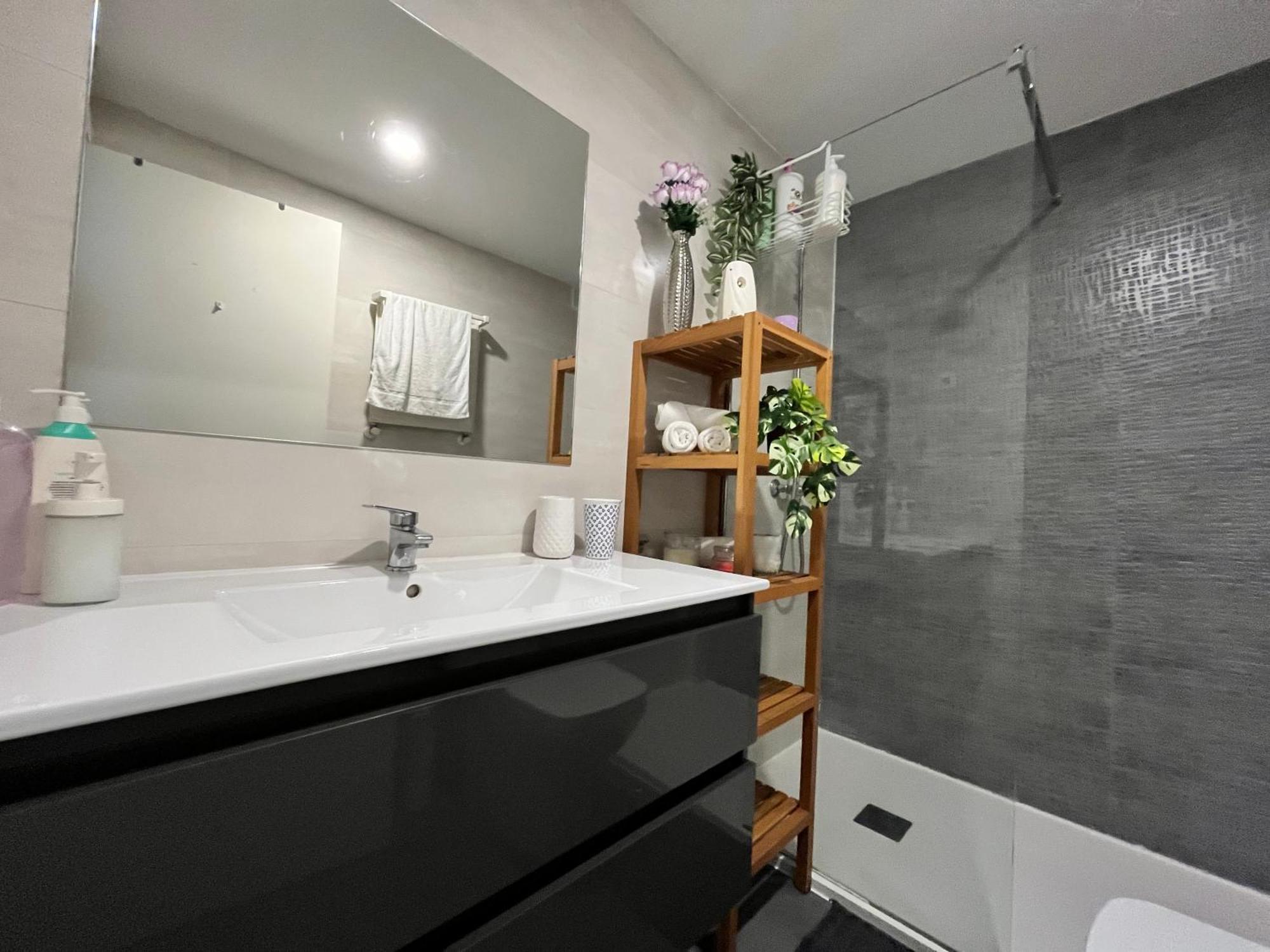 Habitacion Atocha Mendez Madrid Exterior foto