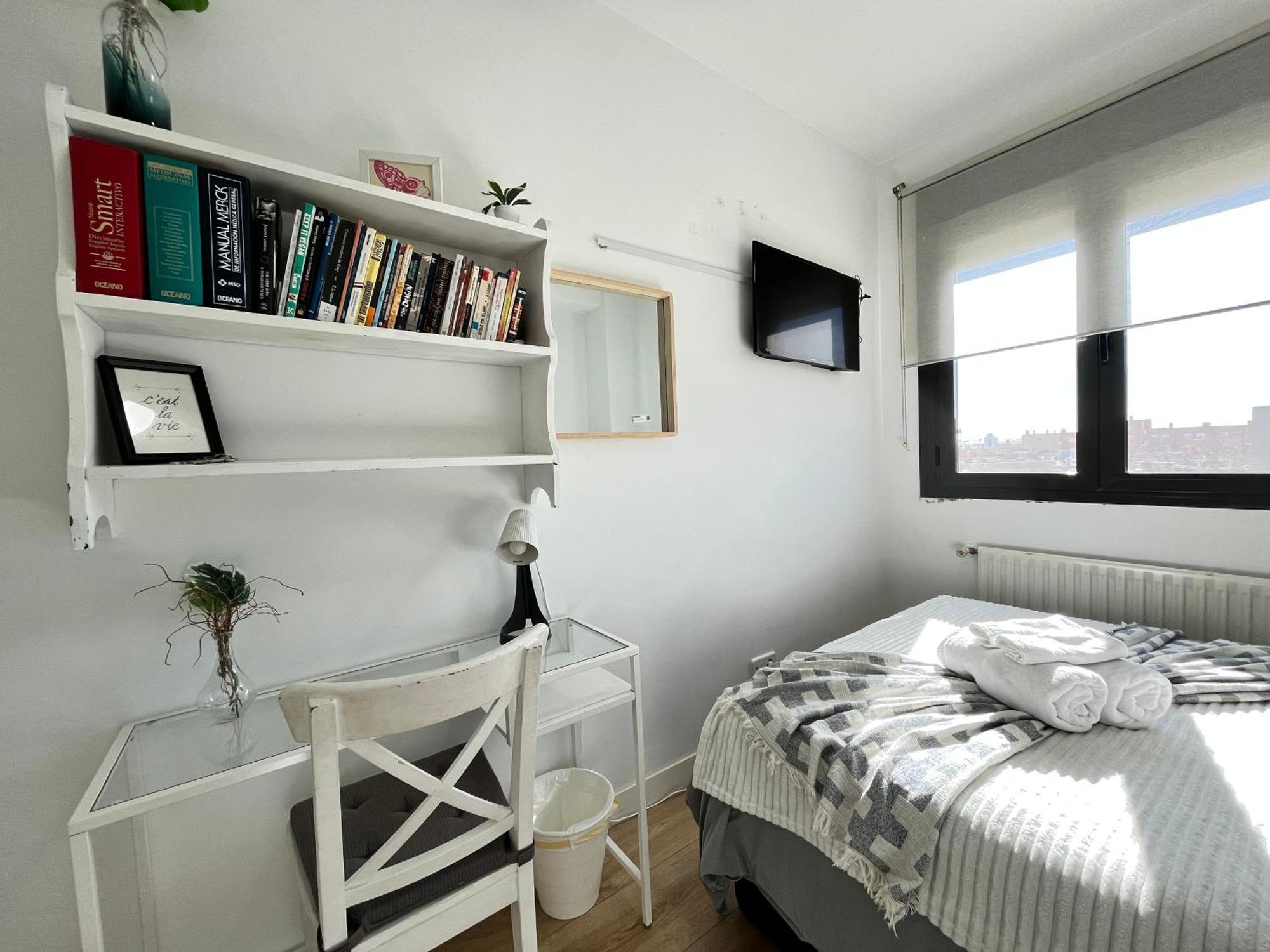 Habitacion Atocha Mendez Madrid Exterior foto
